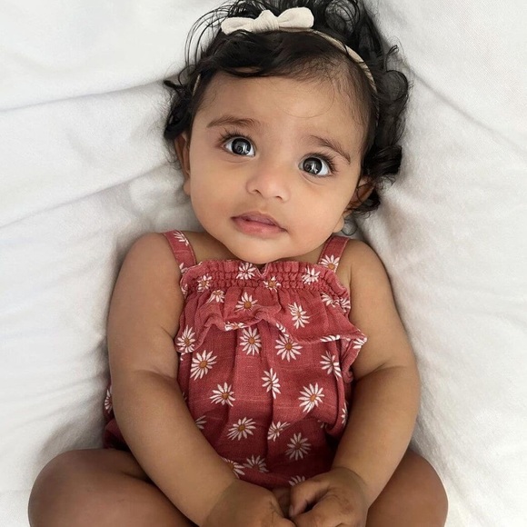 💙5/$25💙HP Angel Dear Muslin Ruffle Daisy Sunsuit NWT - Picture 3 of 11